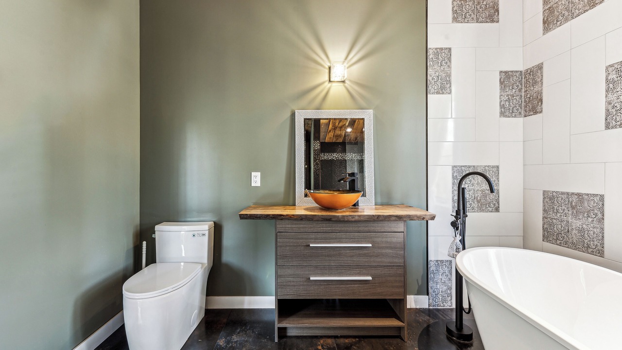 Photo of Bathroom in Grenville-sur-la-Rouge