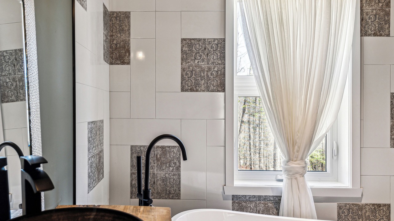 Photo of Bathroom in Grenville-sur-la-Rouge