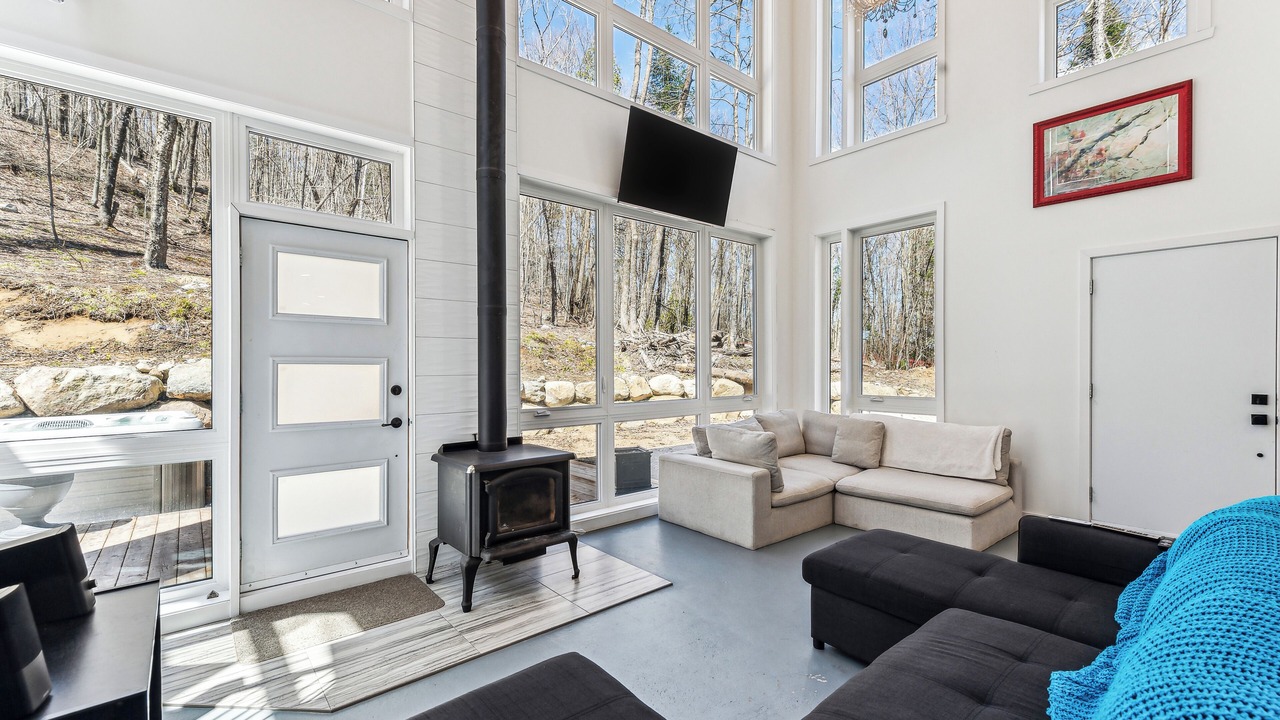Photo of Livingroom in Grenville-sur-la-Rouge