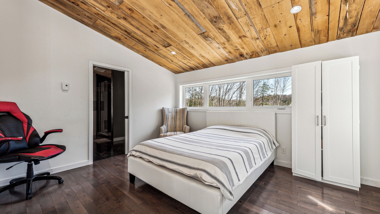 Photo of Bedroom in Grenville-sur-la-Rouge