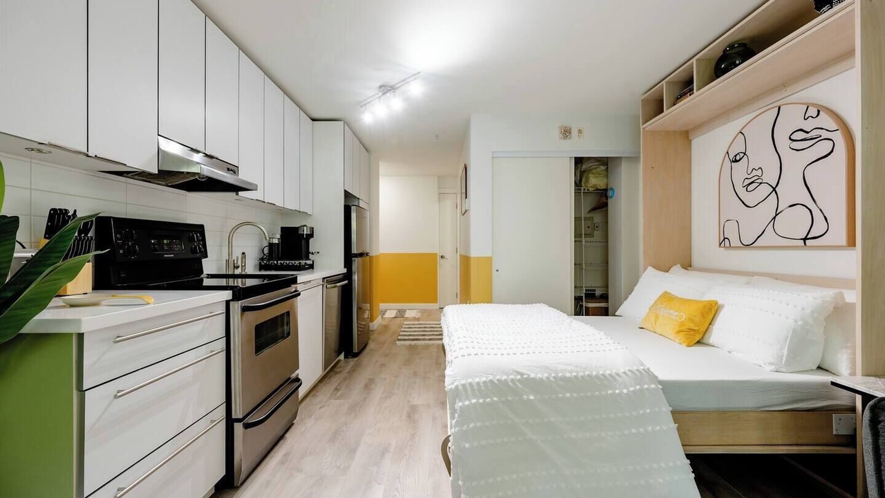 Photo of Bedroom in Downtown Eastside