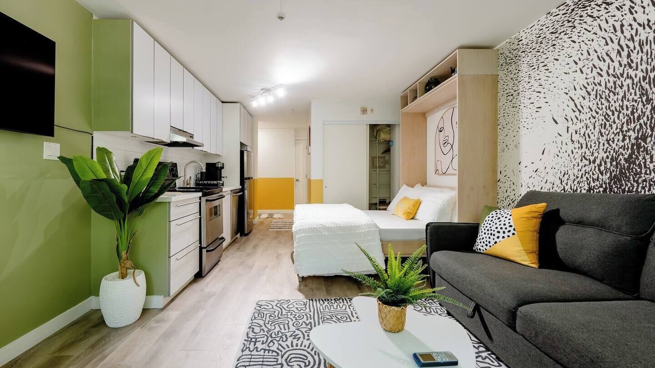Photo of Bedroom in Downtown Eastside