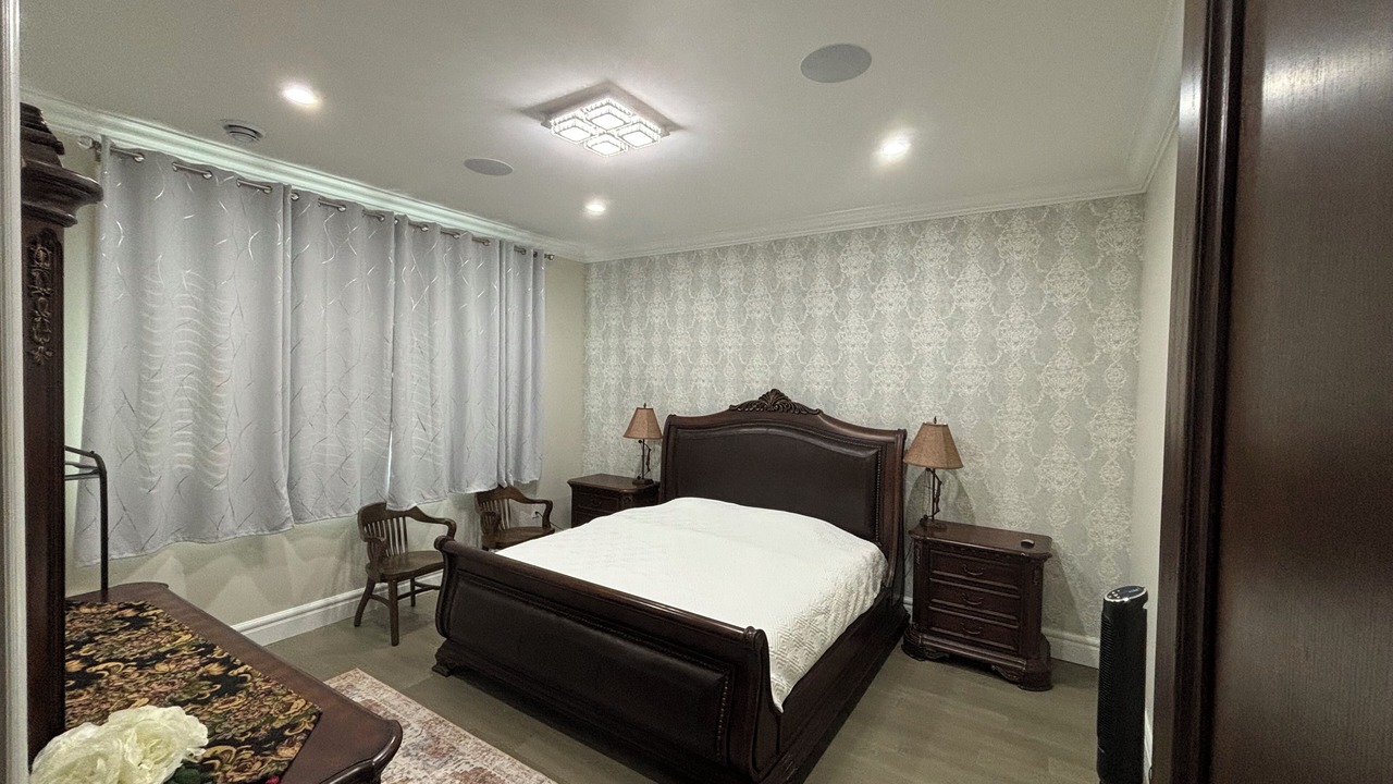 Photo of Bedroom in Langley