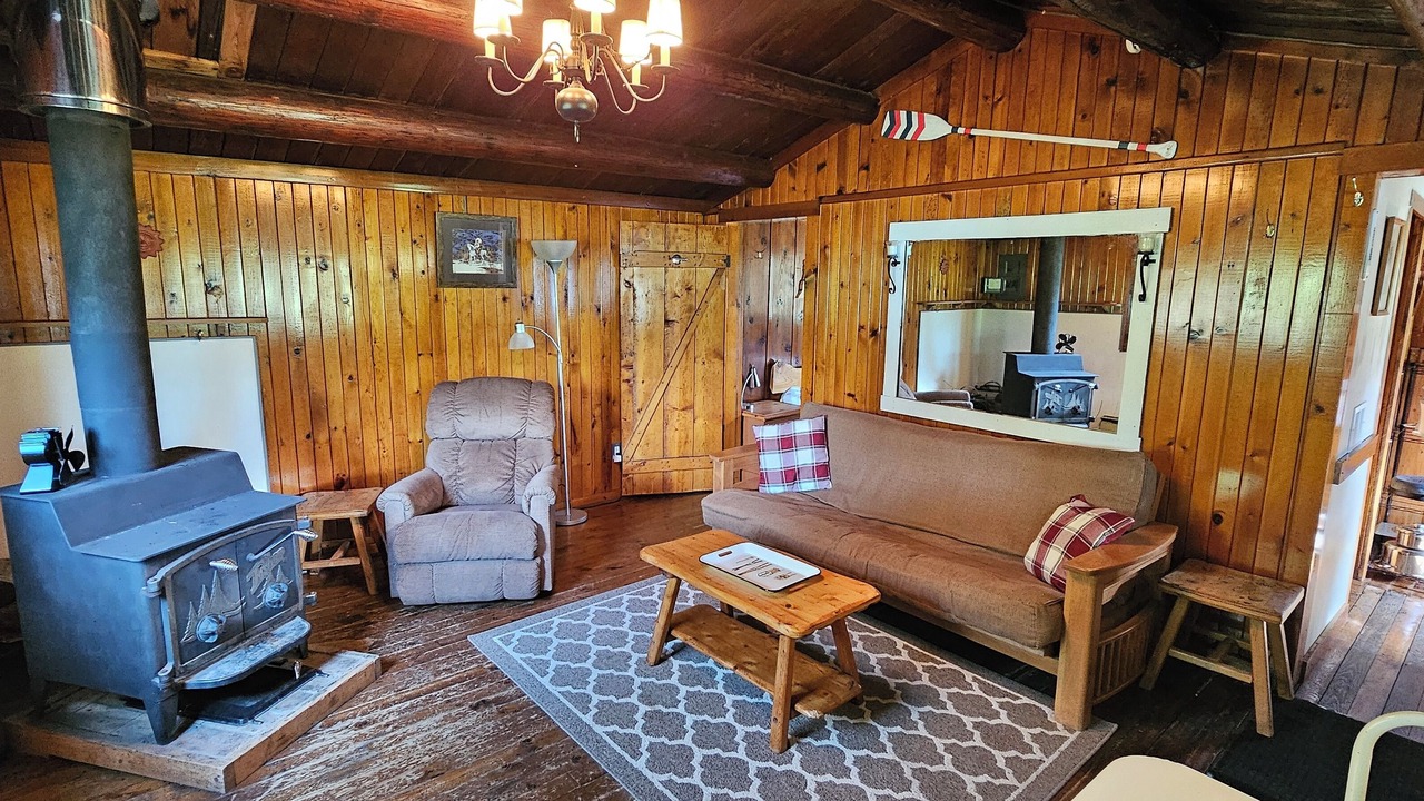 Photo of Livingroom in Kaslo