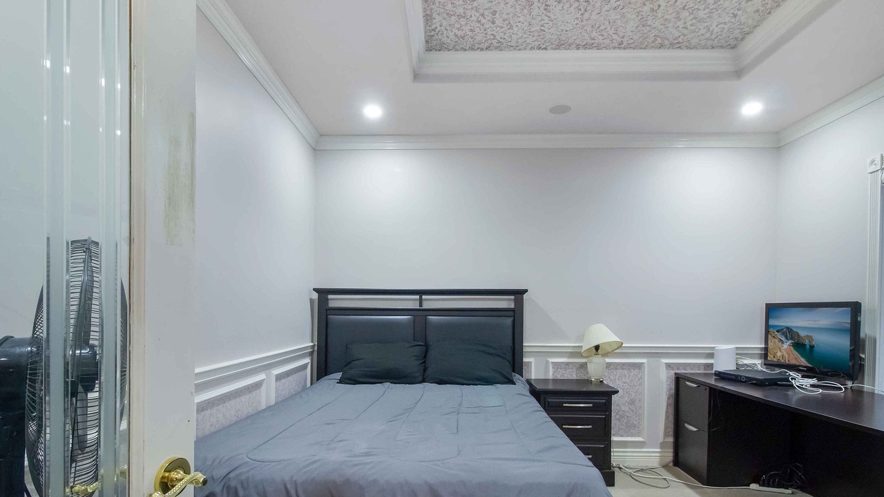 Photo of Bedroom in Surrey Newton