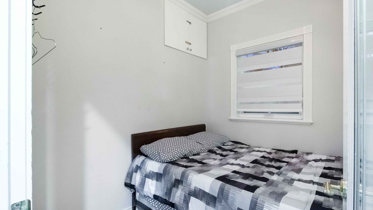 Photo of Bedroom in Surrey Newton