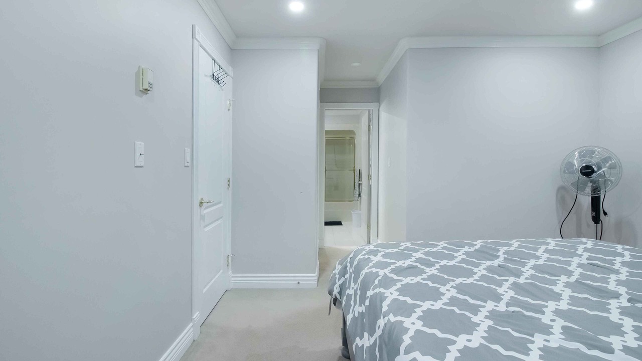 Photo of Bedroom in Surrey Newton