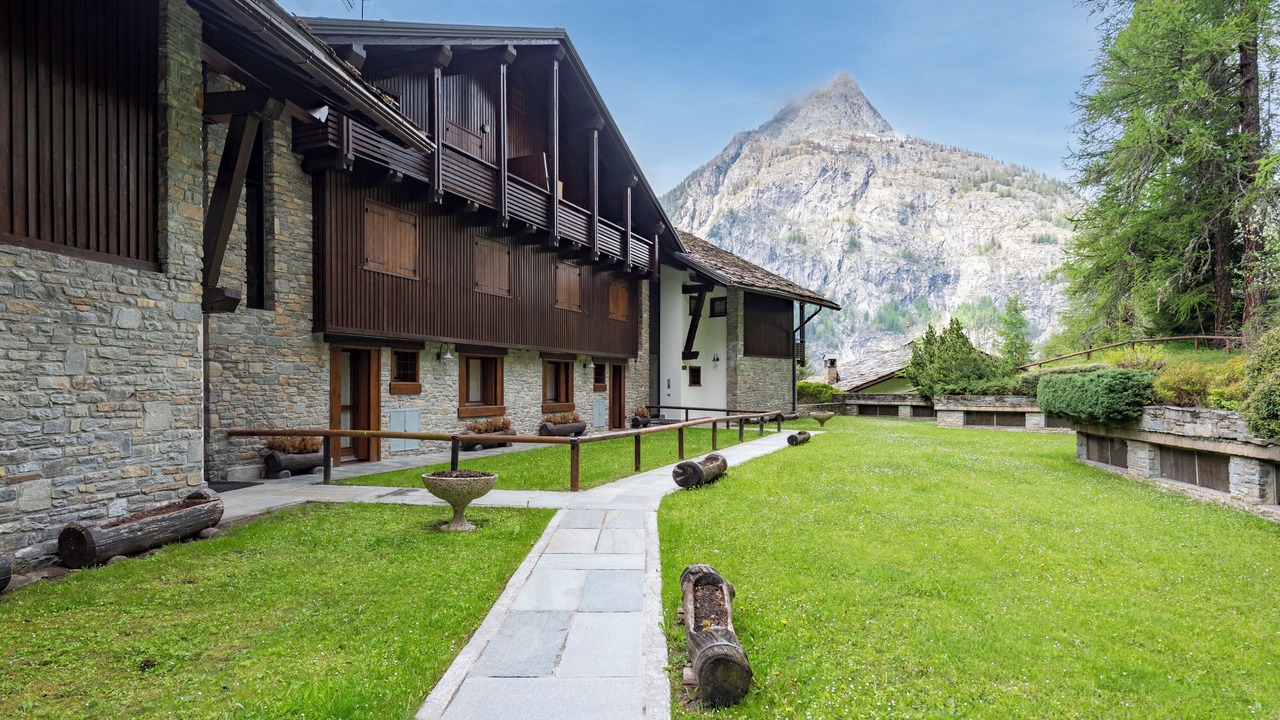 Photo of Others in Courmayeur