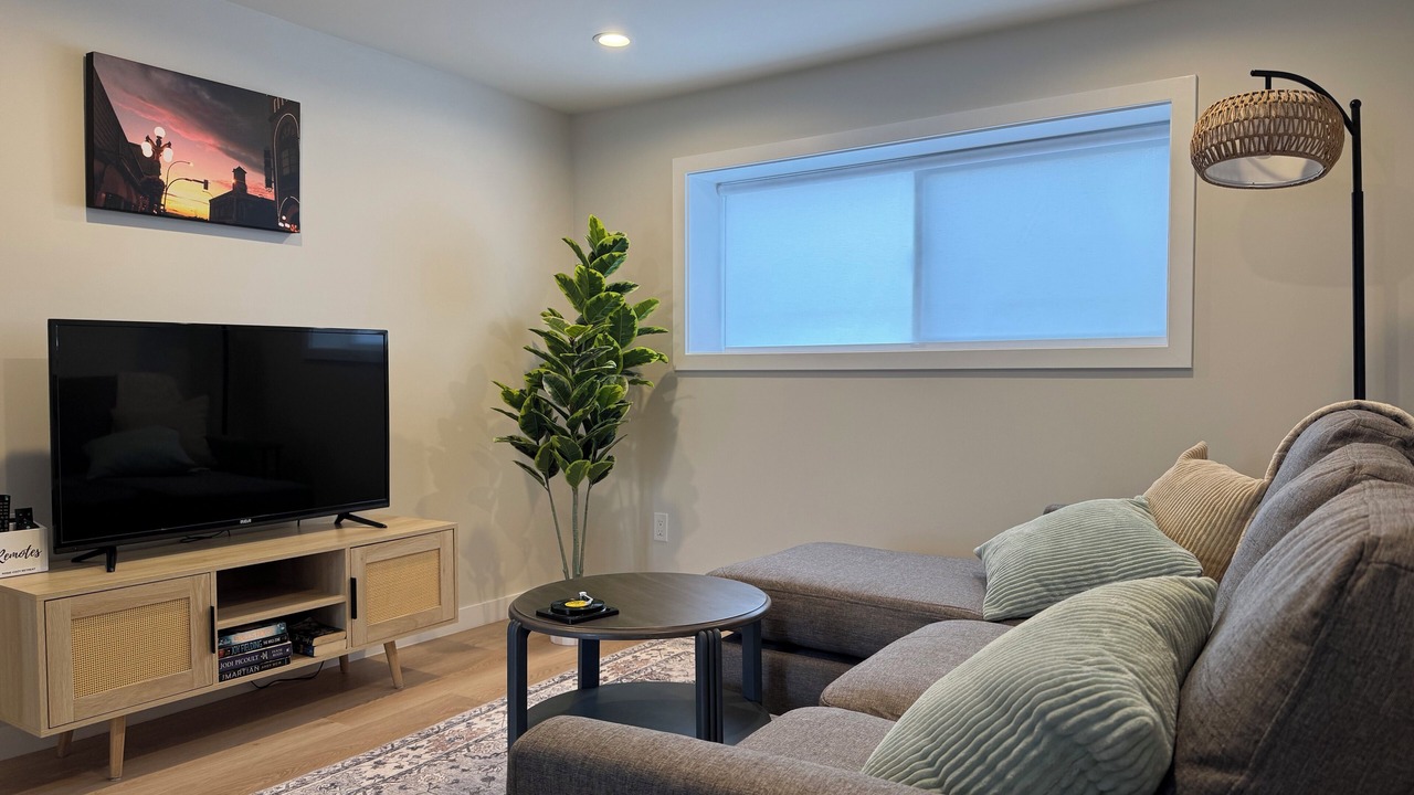 Photo of Livingroom in Saanich West