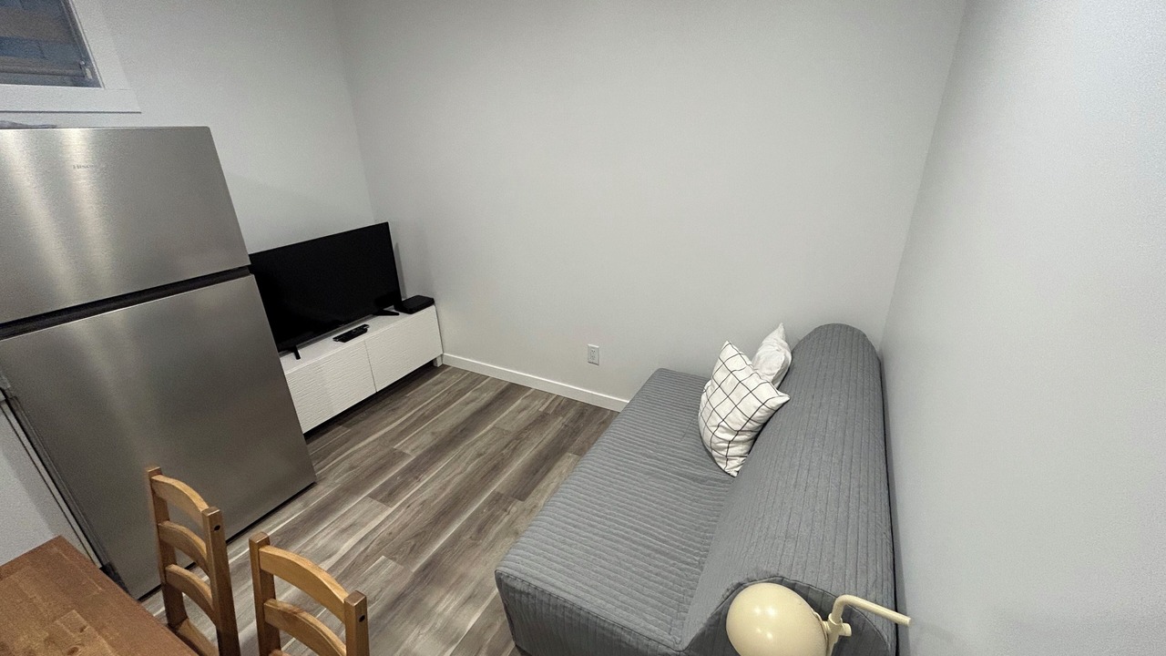 Photo of Livingroom in Leduc