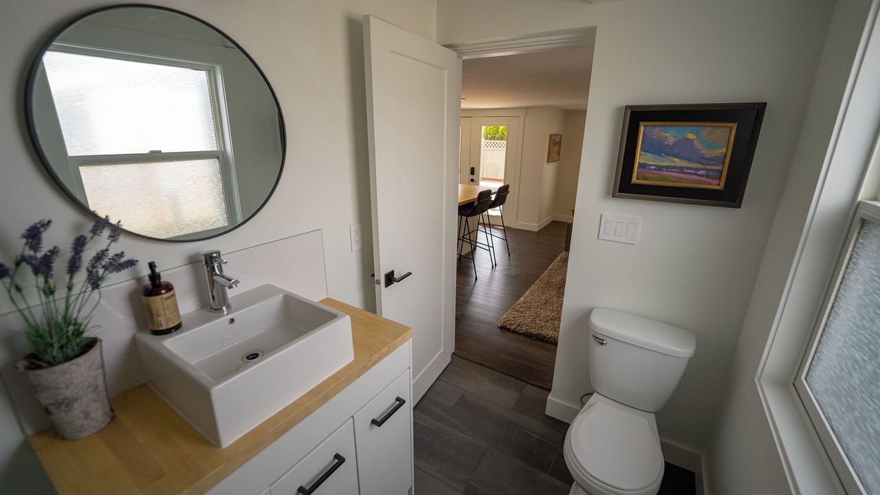 Photo of Bathroom in Okanagan-Similkameen