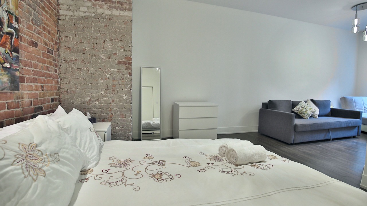 Photo of Bedroom in International District