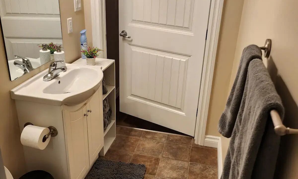 Photo of Bathroom in Drumheller