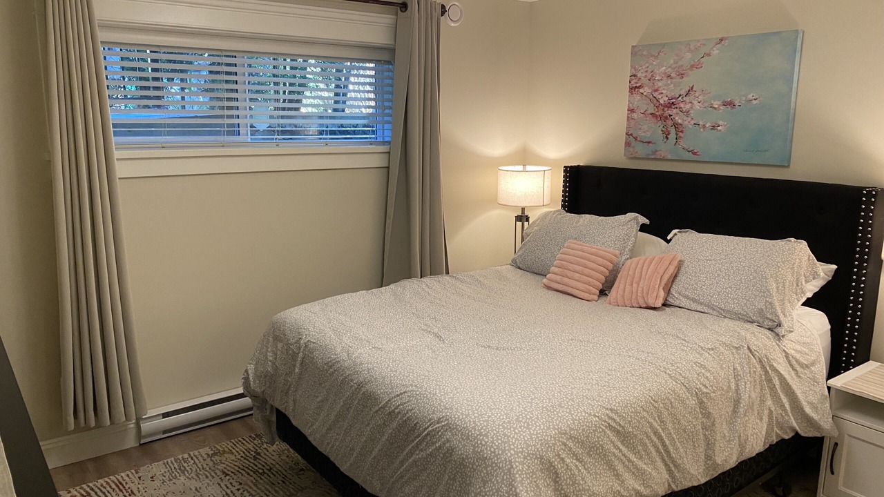 Photo of Bedroom in Gordon Head