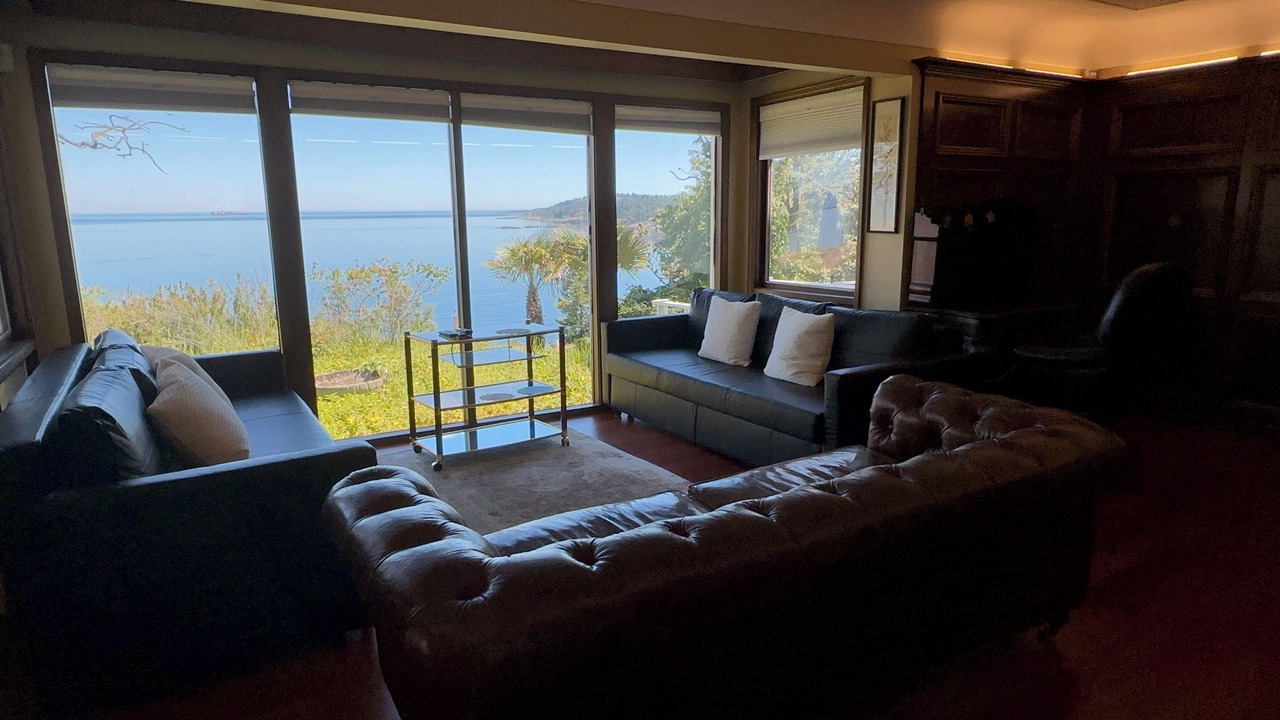 Photo of Livingroom in Gordon Head