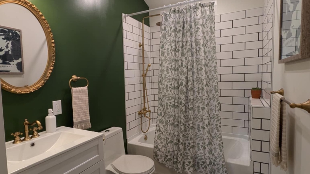 Photo of Bathroom in Garden Lots