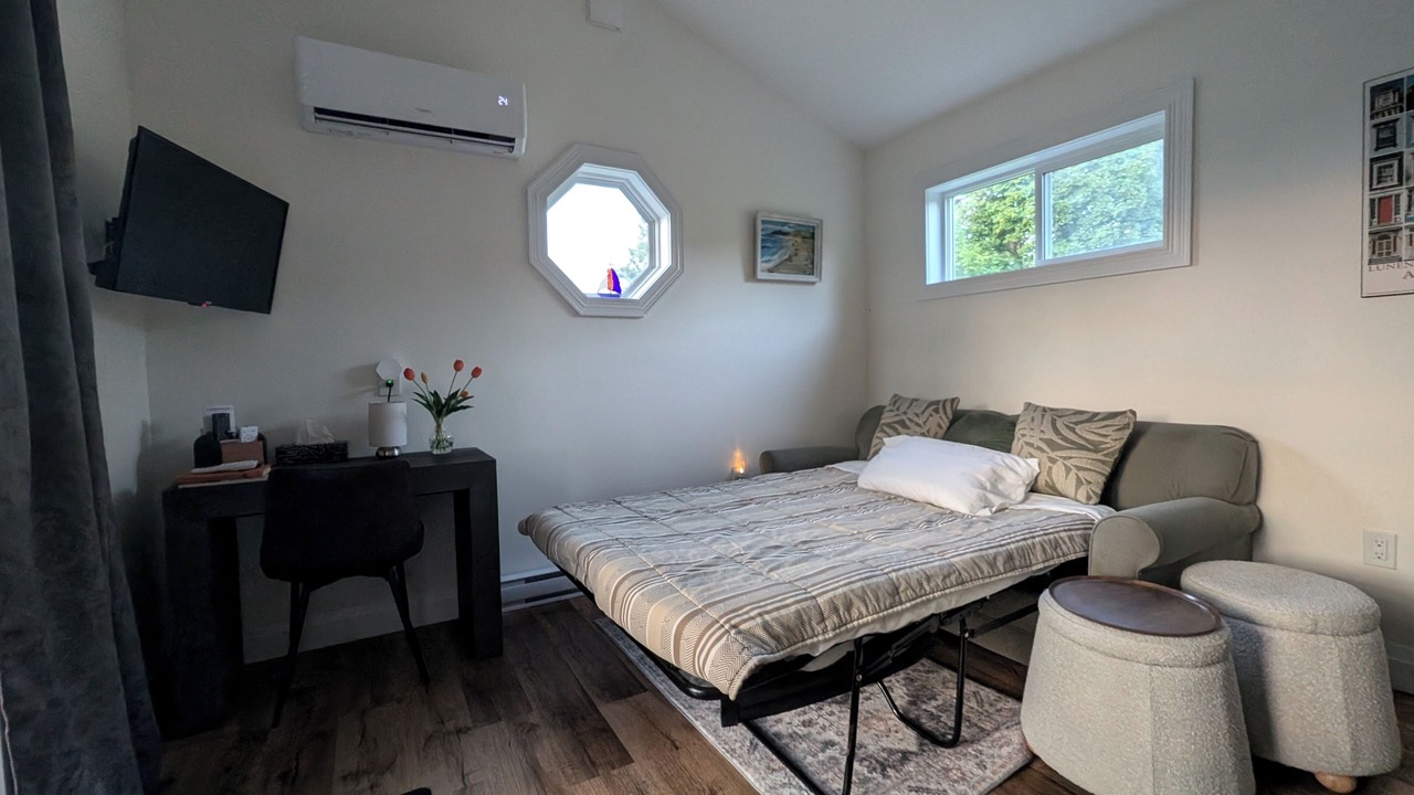 Photo of Bedroom in Garden Lots