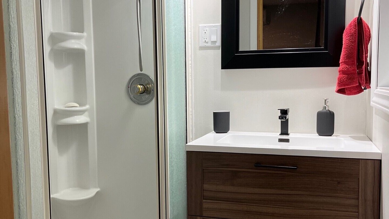 Photo of Bathroom in Mont-Laurier