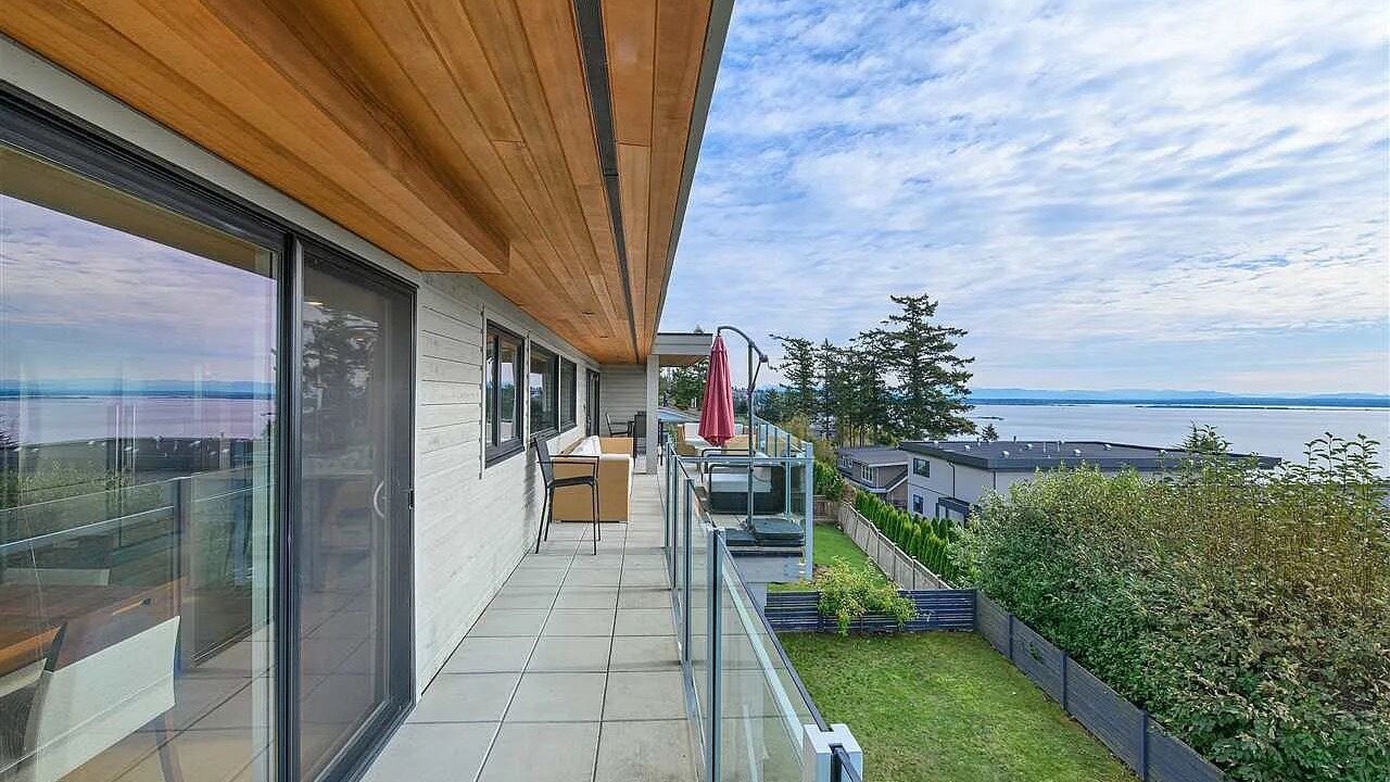 Photo of Patio Balcony in White Rock