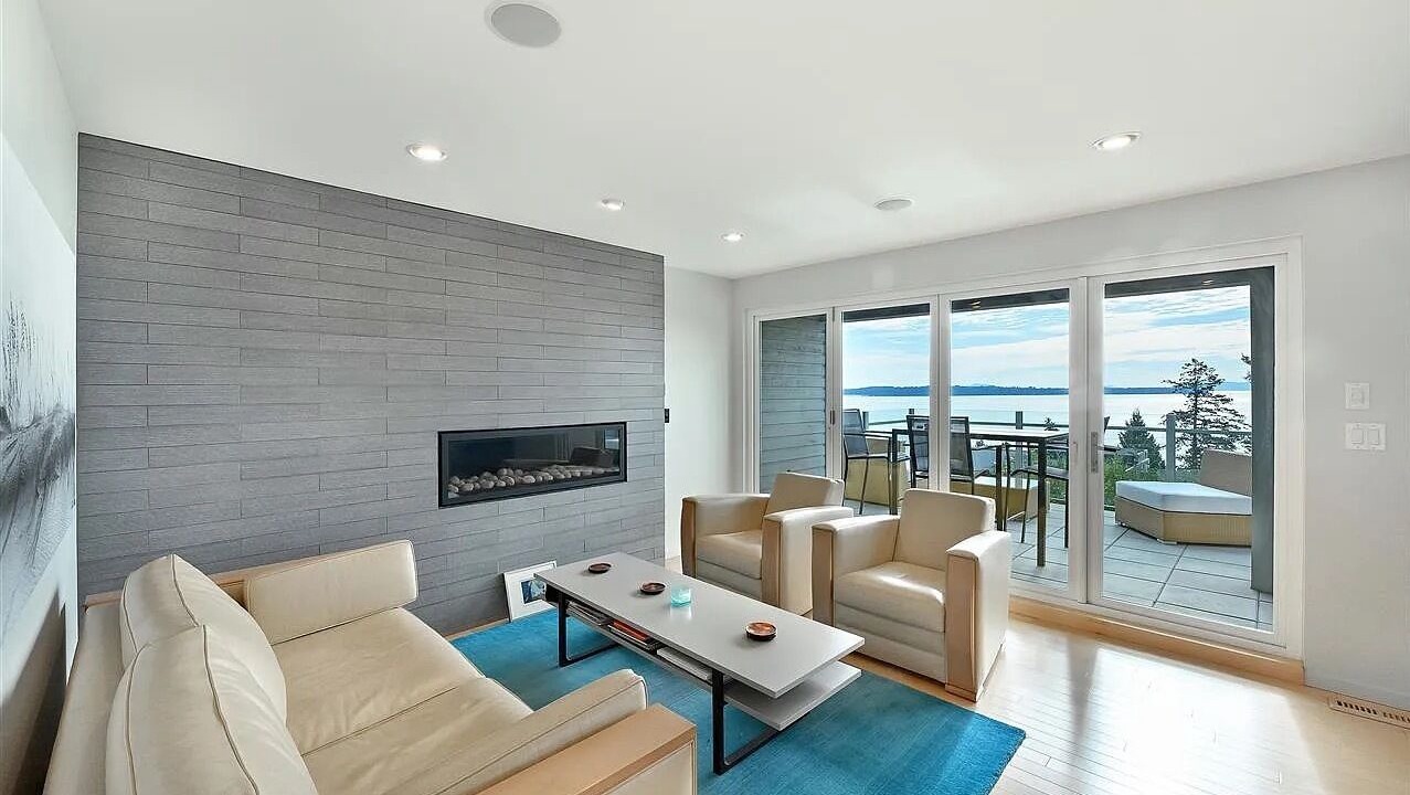 Photo of Livingroom in White Rock