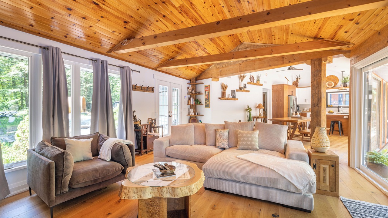 Photo of Livingroom in Dysart et al