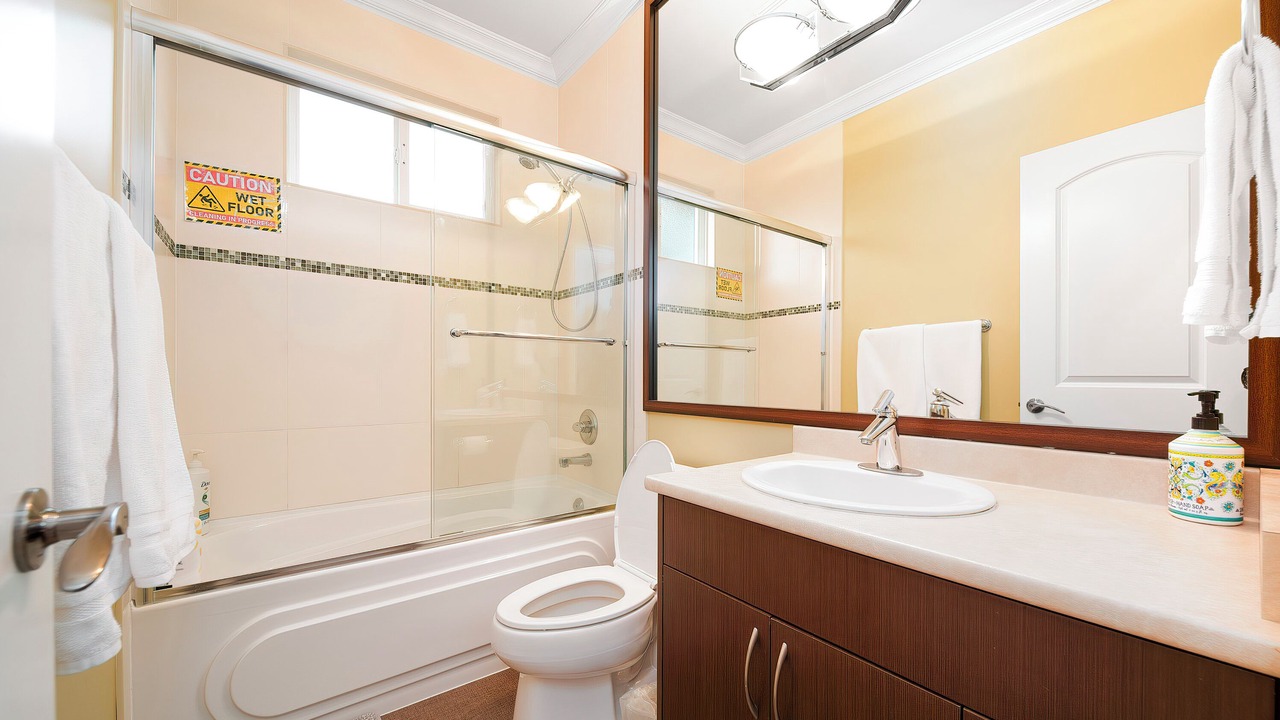 Photo of Bathroom in Steveston