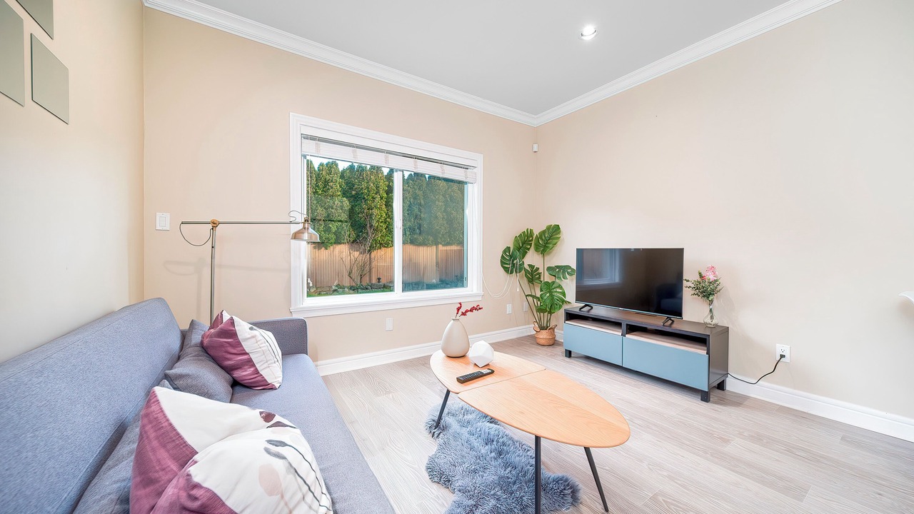 Photo of Livingroom in Steveston