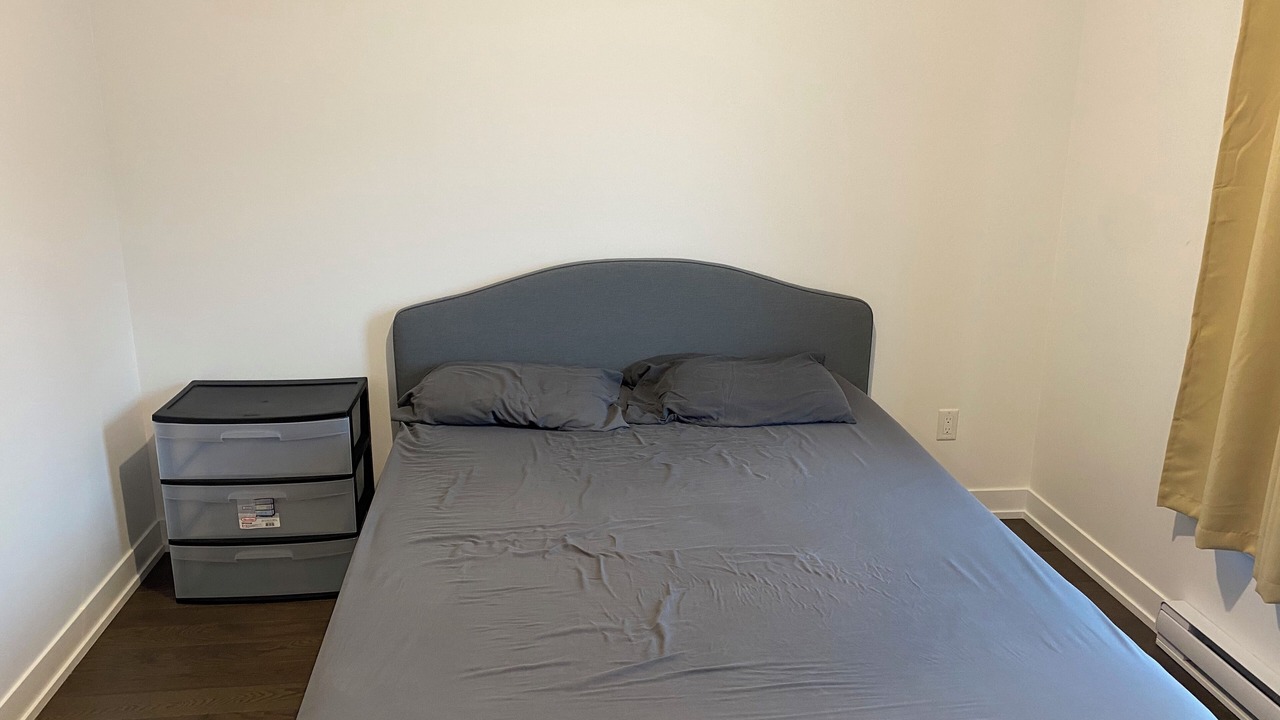Photo of Bedroom in Laval-des-Rapides