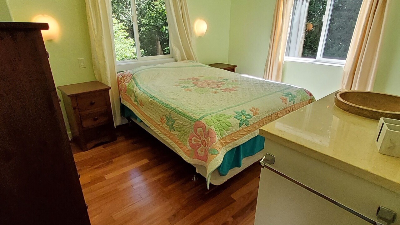 Photo of Bedroom in Garden Bay