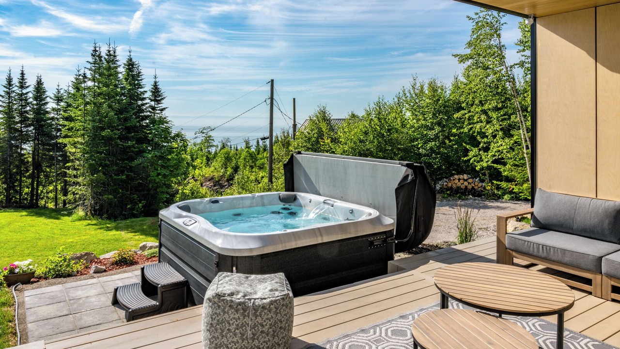 Photo of Patio Balcony in Petite-Riviere-Saint-Francois