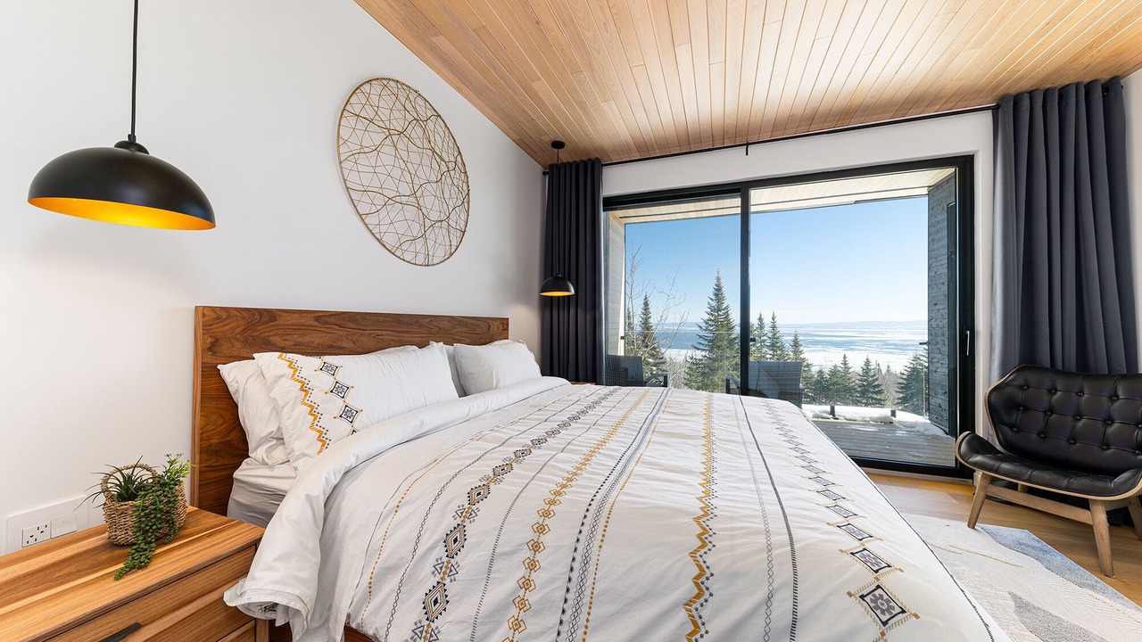 Photo of Bedroom in Petite-Riviere-Saint-Francois
