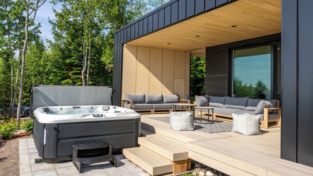 Photo of Patio Balcony in Petite-Riviere-Saint-Francois