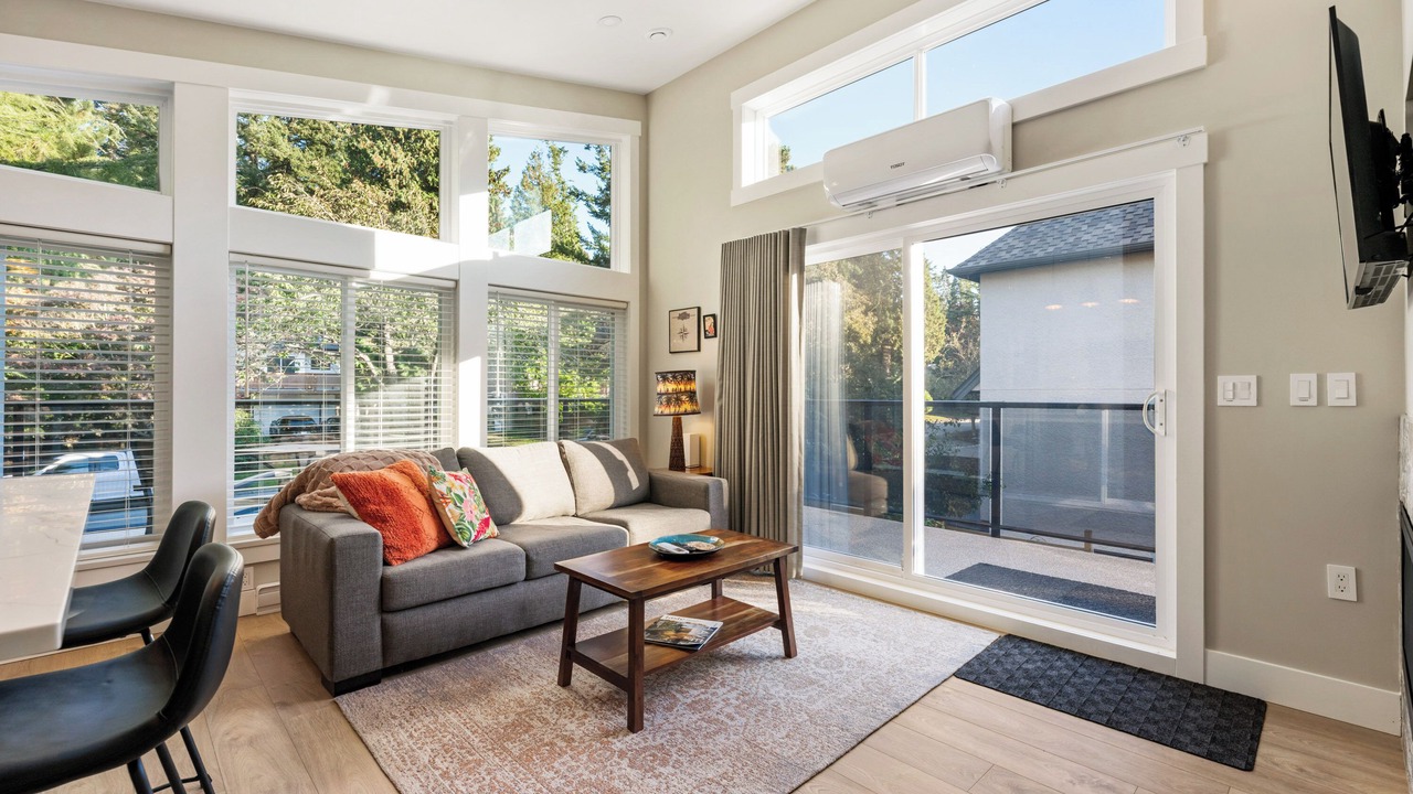 Photo of Livingroom in Crescent Beach