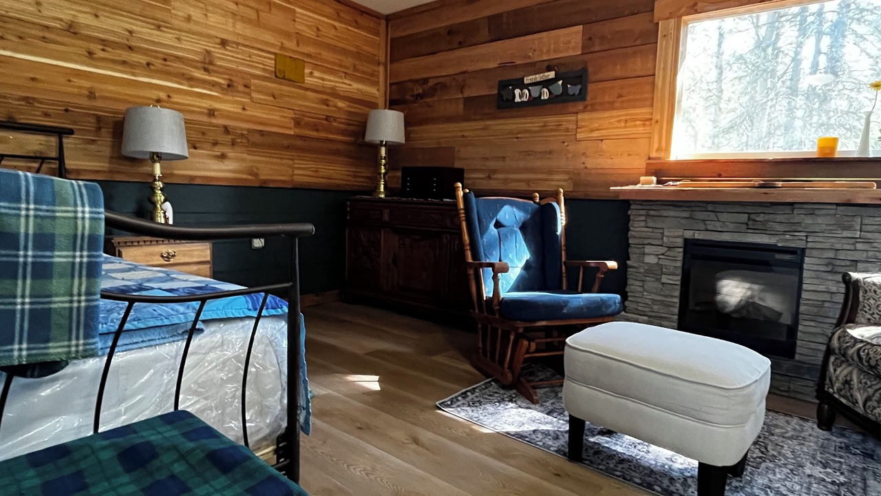Photo of Bedroom in Bragg Creek