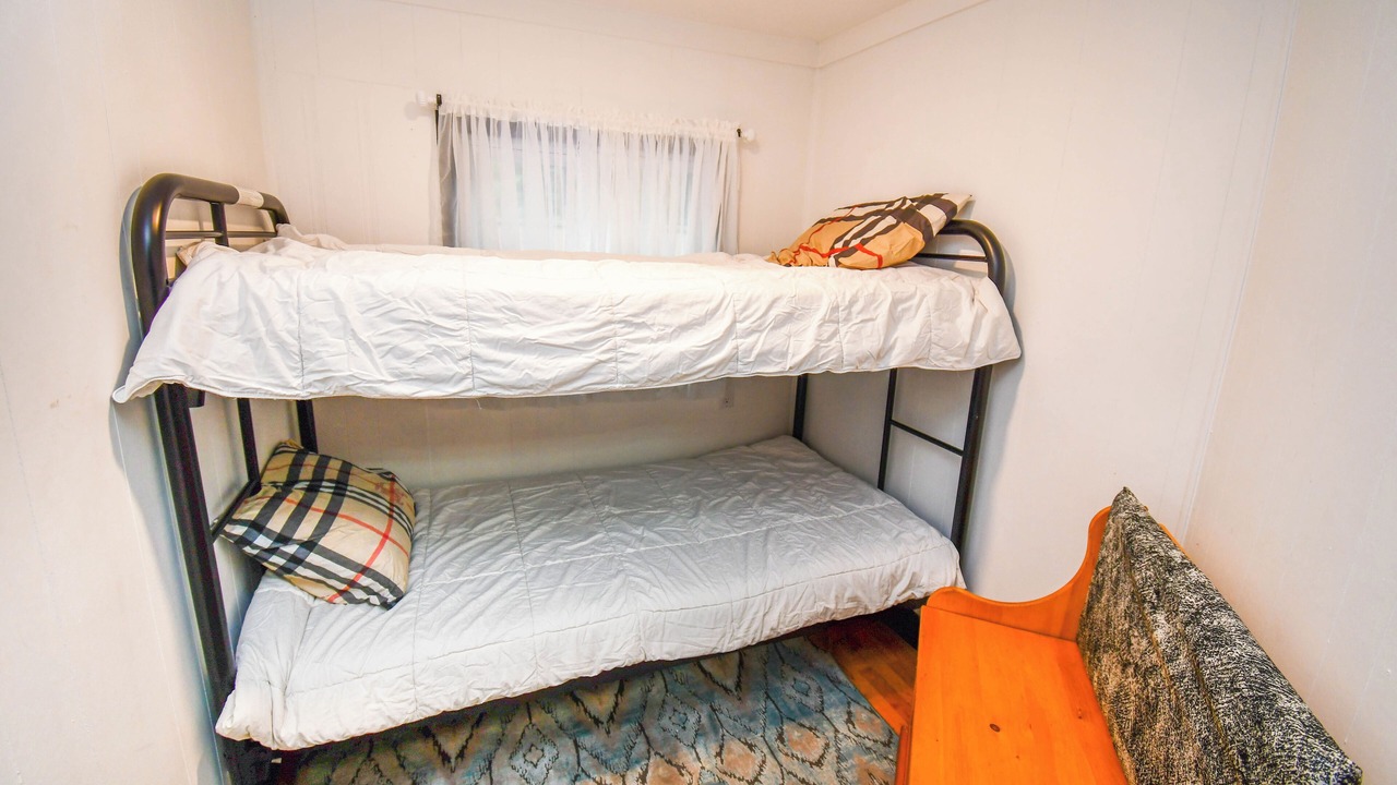 Photo of Bedroom in Balm Beach