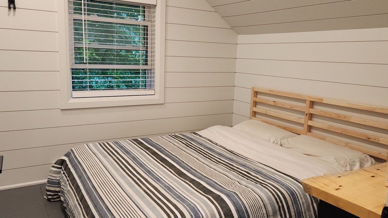 Photo of Bedroom in Burk's Falls