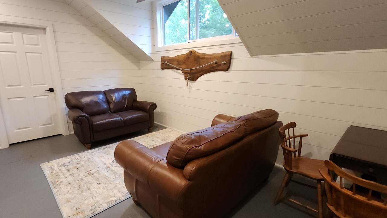 Photo of Livingroom in Burk's Falls