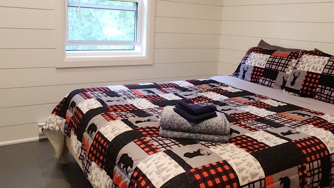 Photo of Bedroom in Burk's Falls