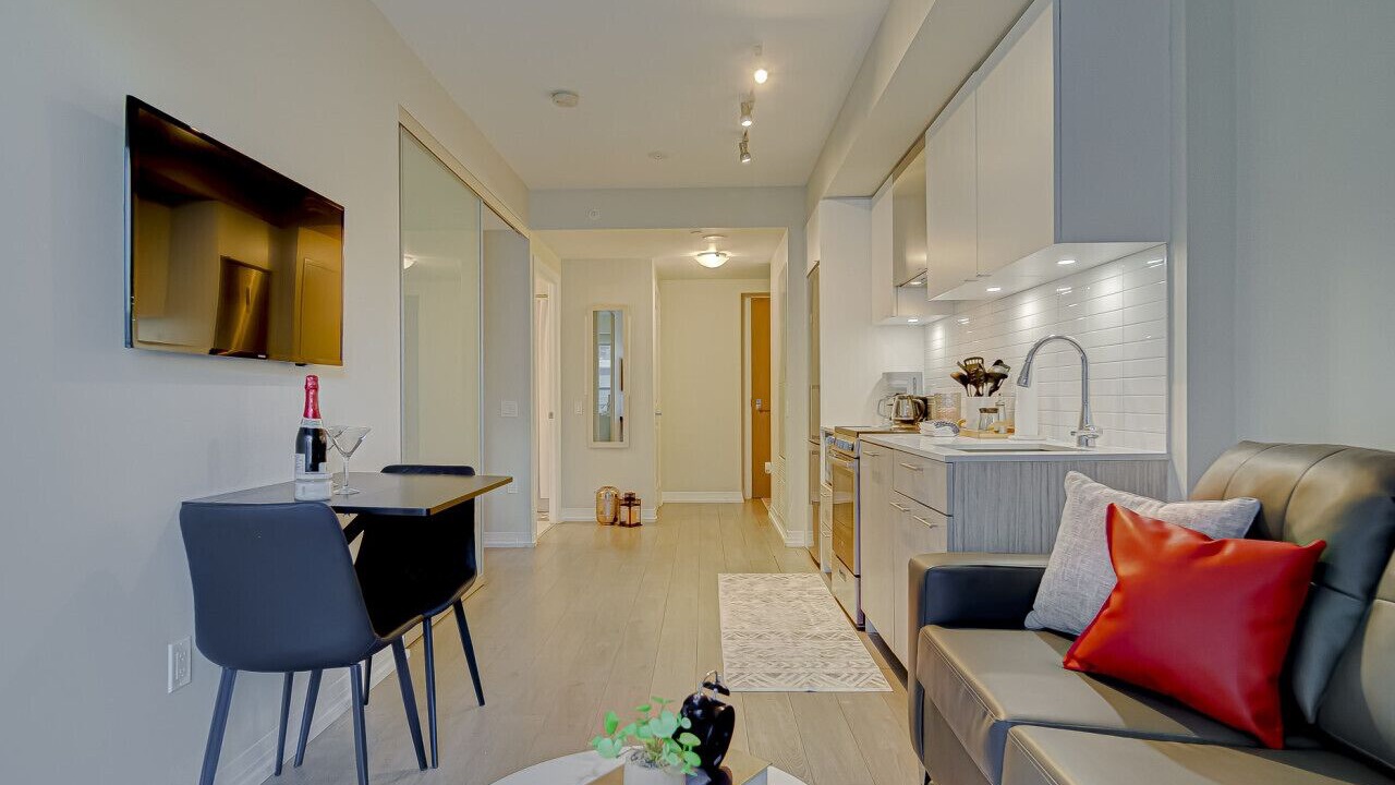 Photo of Bedroom in Garden District