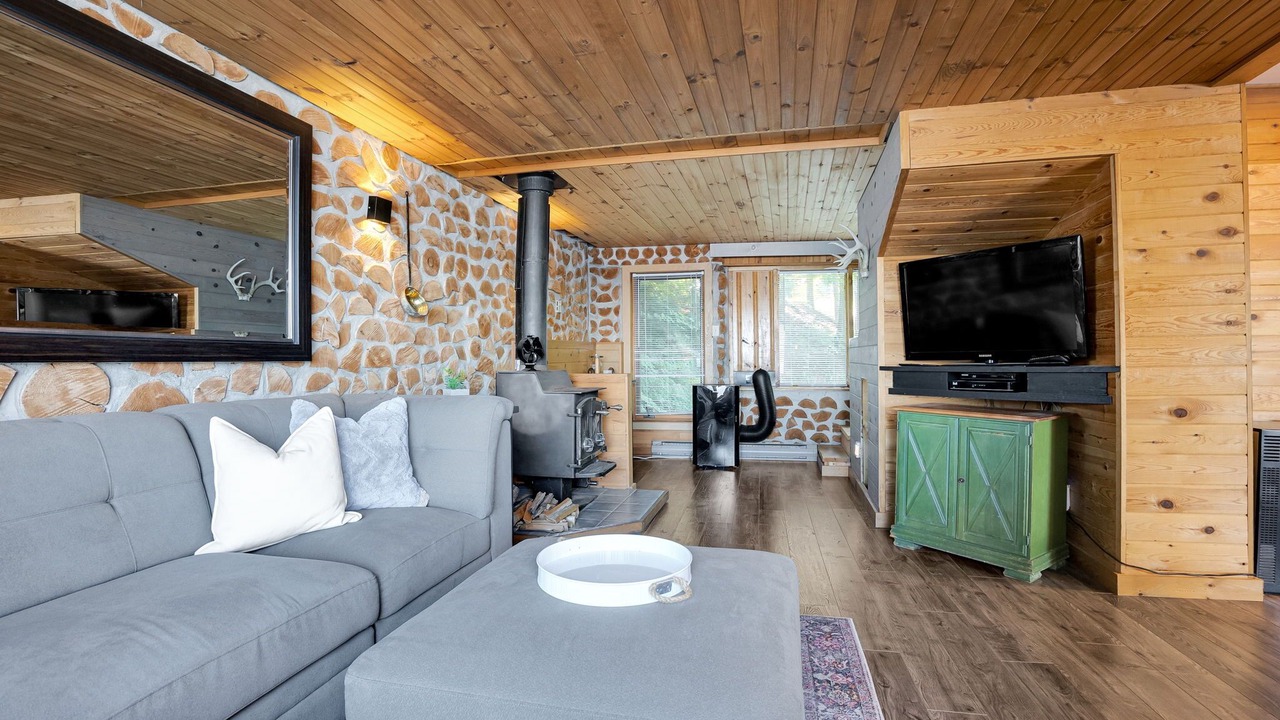 Photo of Livingroom in Calabogie