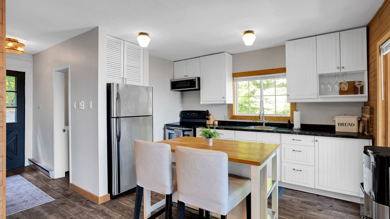 Photo of Kitchen in Calabogie