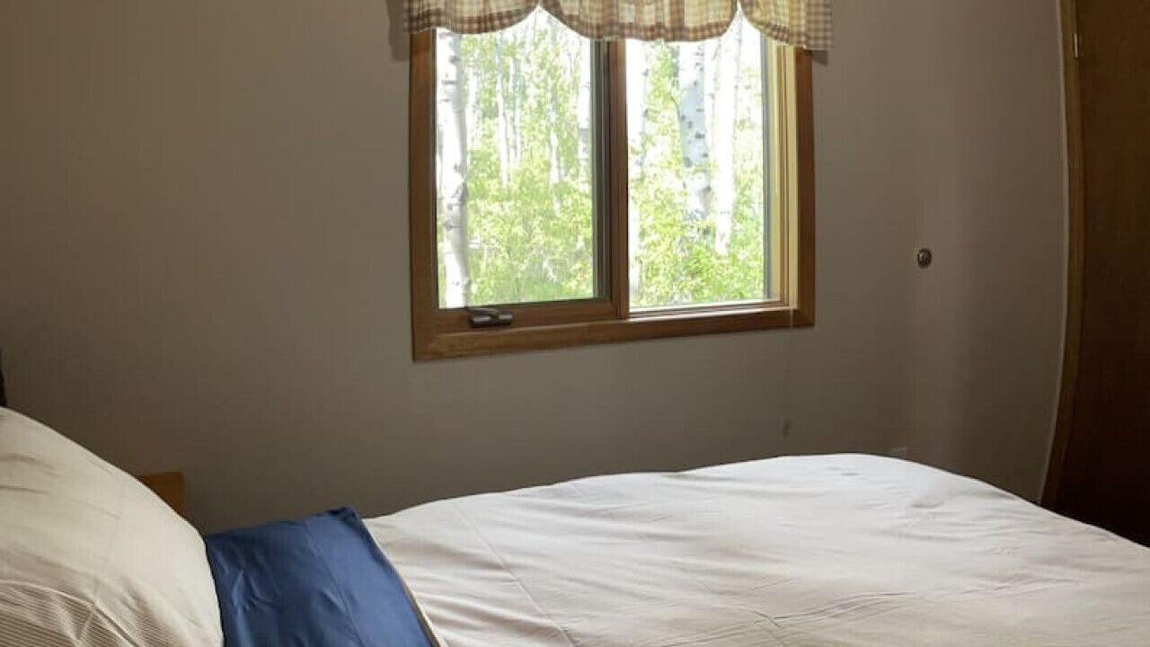 Photo of Bedroom in Crowsnest Pass
