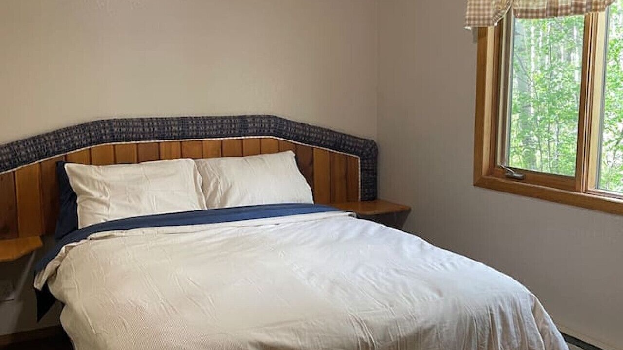 Photo of Bedroom in Crowsnest Pass