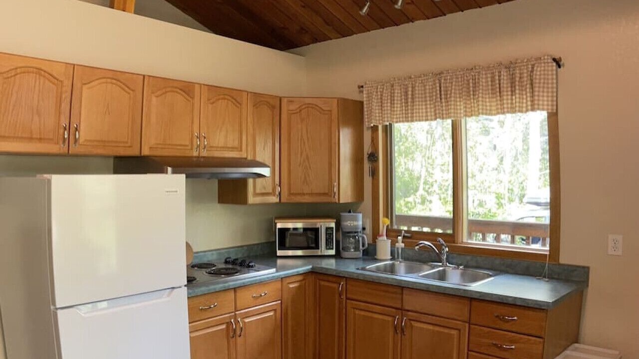 Photo of Kitchen in Crowsnest Pass