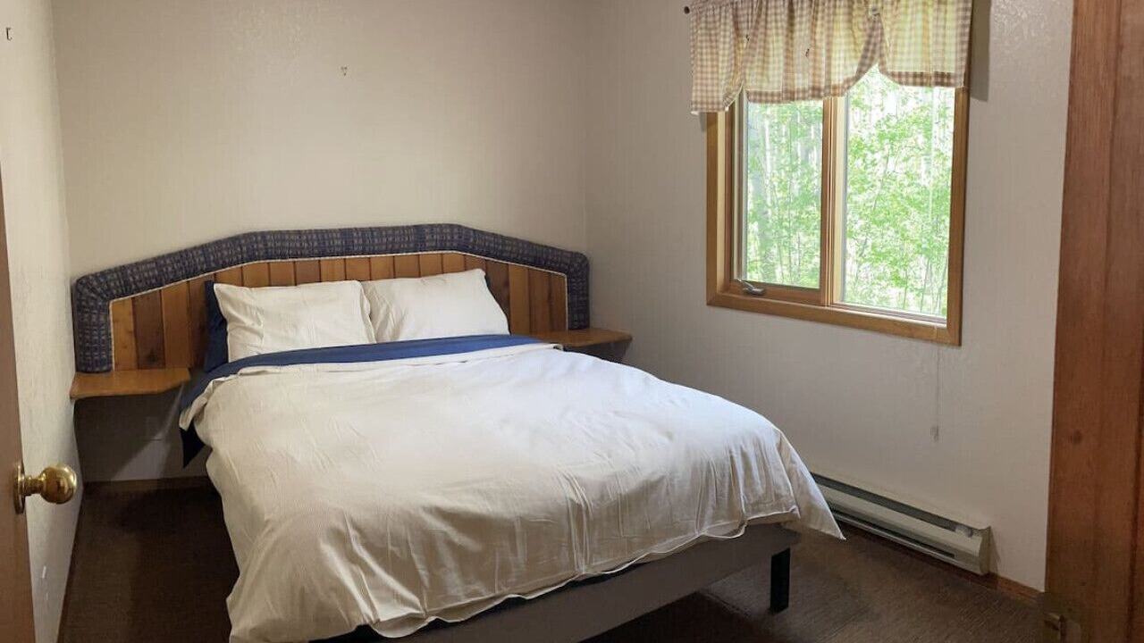 Photo of Bedroom in Crowsnest Pass