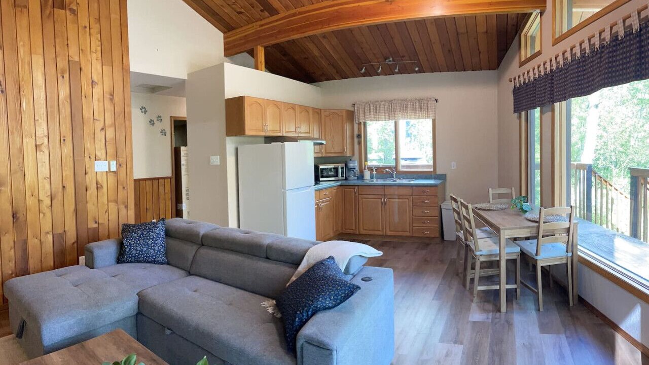 Photo of Livingroom in Crowsnest Pass