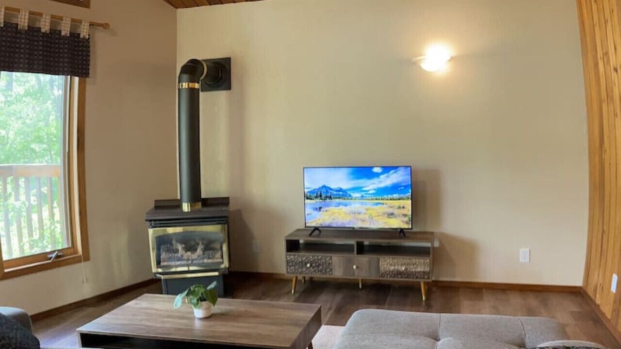 Photo of Livingroom in Crowsnest Pass