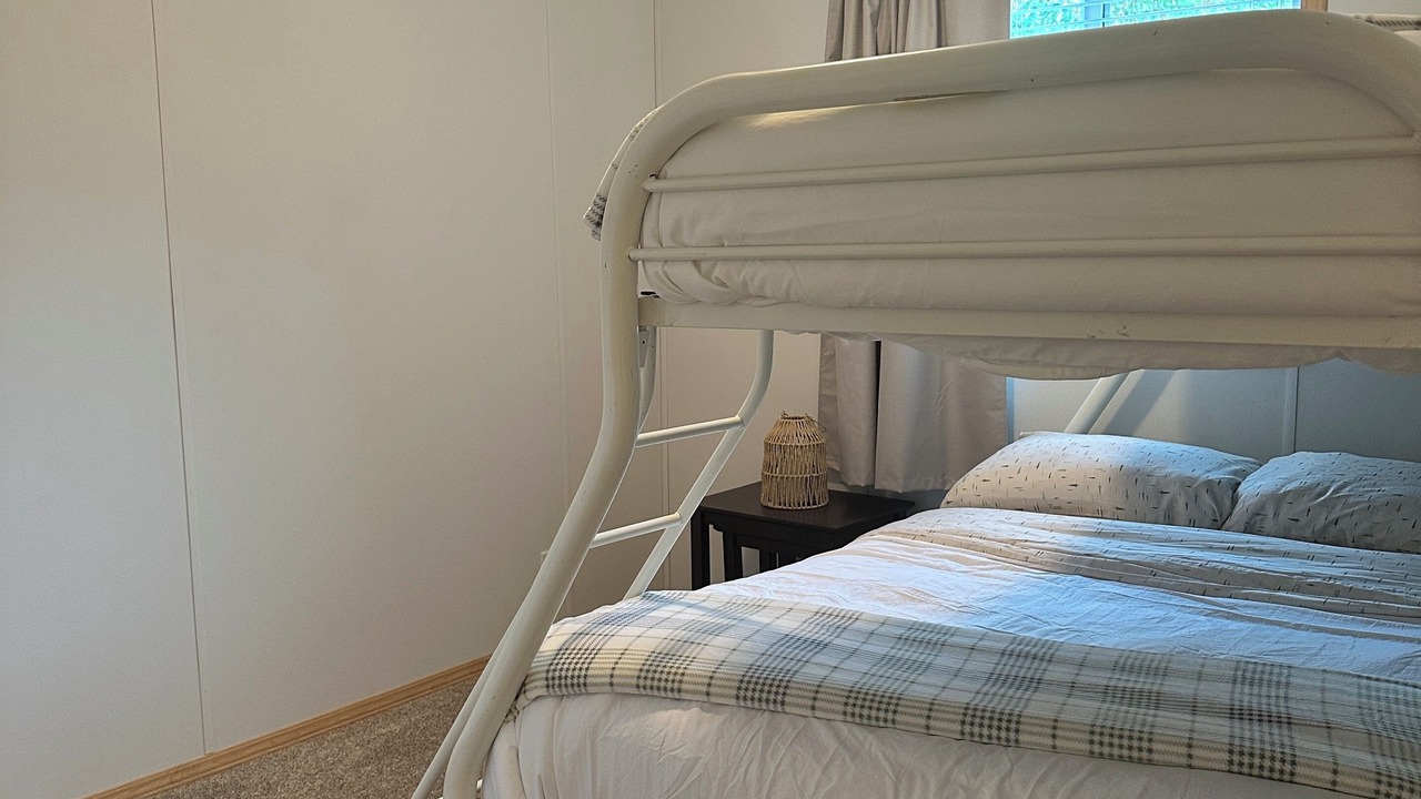 Photo of Bedroom in Grayson