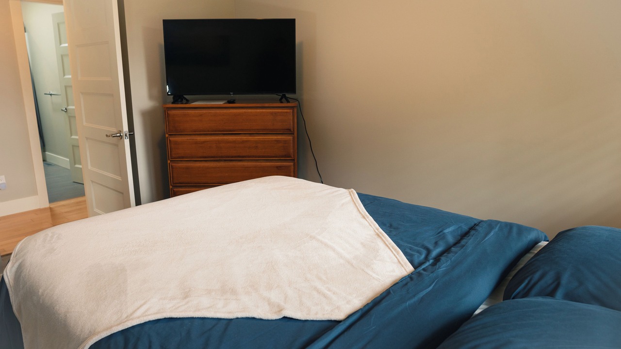 Photo of Bedroom in Fanny Bay