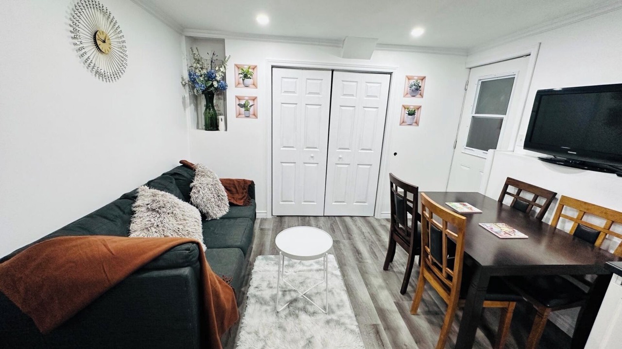 Photo of Livingroom in Terra Nova